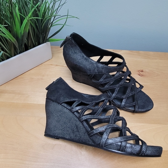 EILEEN FISHERBlack with Silver Metallic Lattice Wedges Sz 10